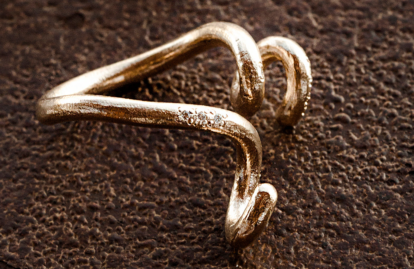 Anello LussodiVino in Oro Rosa e diamanti bianchi