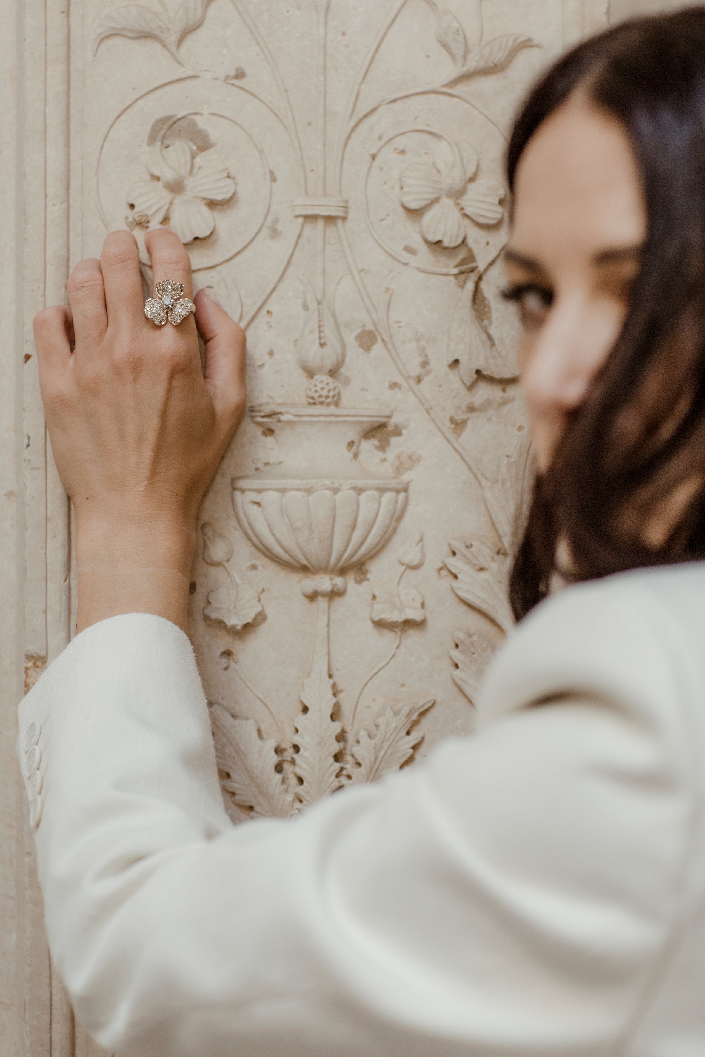 Anello Eglantine in Oro Champagne  diamanti bianchi e Brown