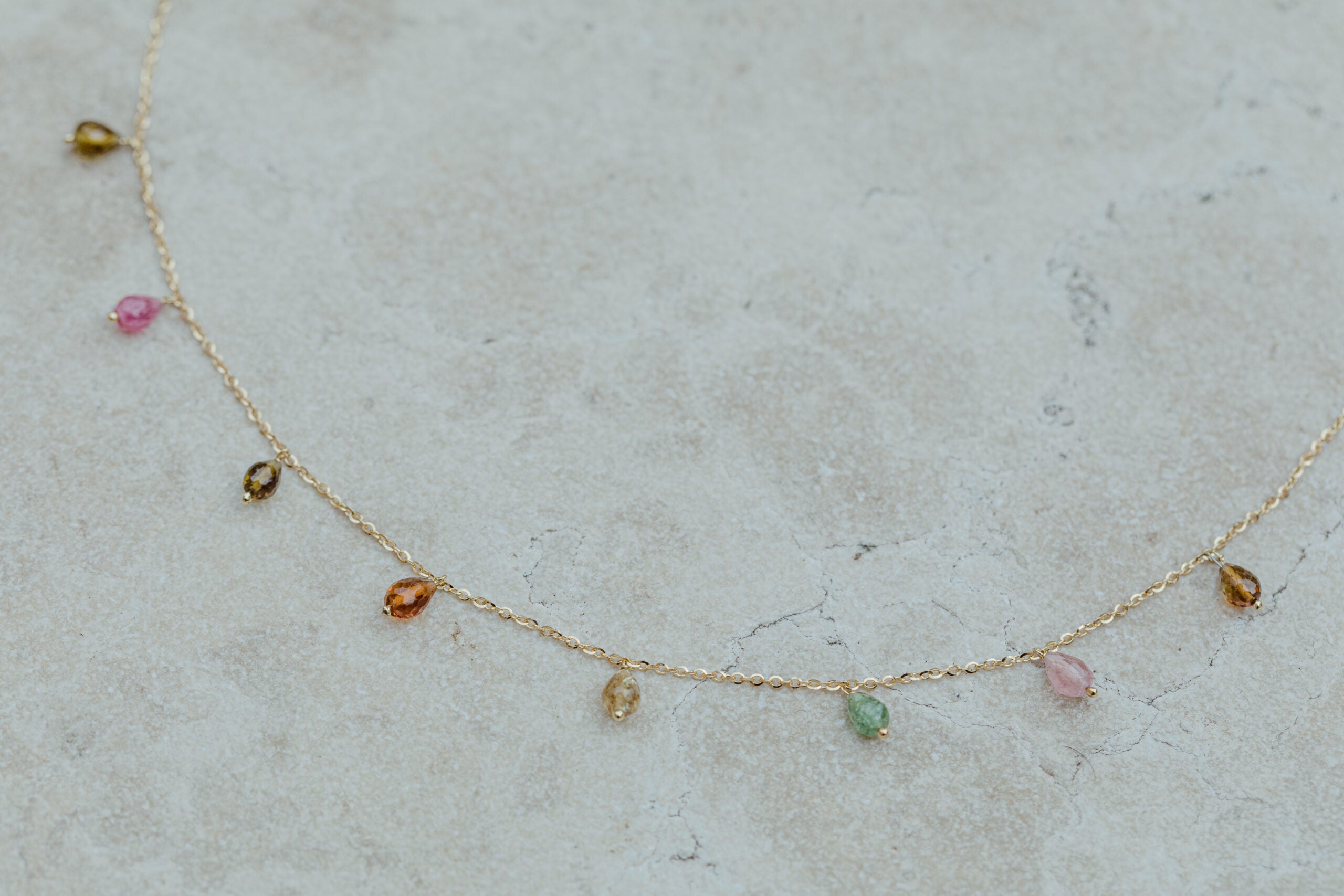 Girocollo Colpo di Fulmine con tormalina multicolor naturale in Oro giallo 750