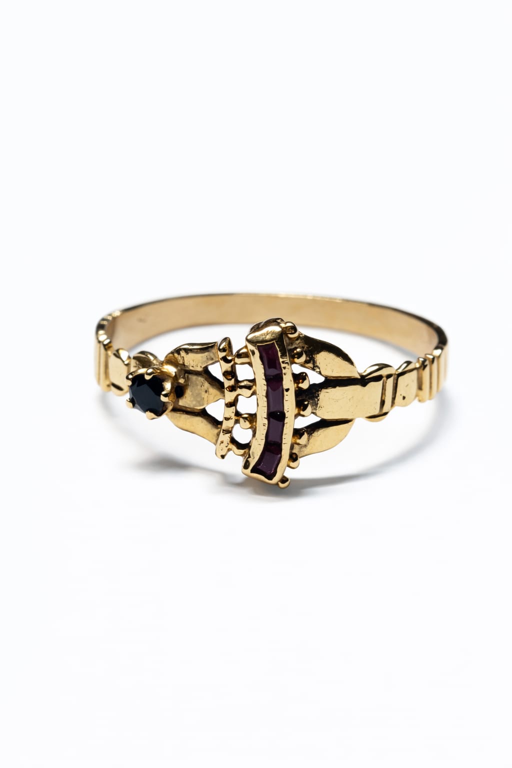 Anello vintage in oro con rubino e zaffiro