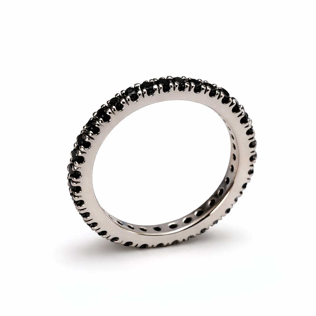 Anello veretta con diamanti neri in oro bianco